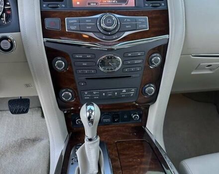 Белый Инфинити QX80, объемом двигателя 5.55 л и пробегом 48 тыс. км за 29900 $, фото 27 на Automoto.ua