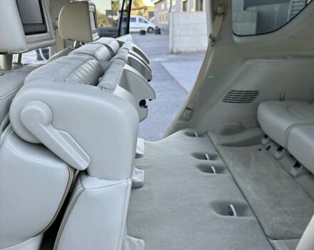 Белый Инфинити QX80, объемом двигателя 5.55 л и пробегом 48 тыс. км за 29900 $, фото 53 на Automoto.ua