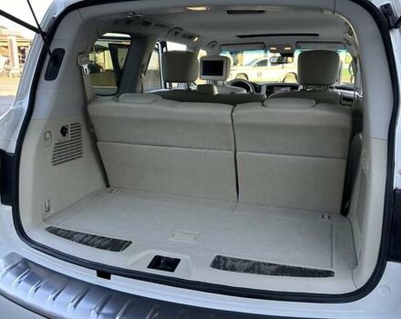 Белый Инфинити QX80, объемом двигателя 5.55 л и пробегом 48 тыс. км за 29900 $, фото 46 на Automoto.ua