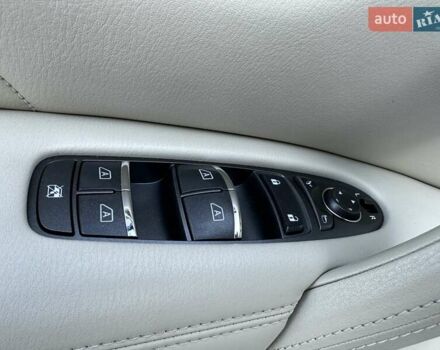 Белый Инфинити QX80, объемом двигателя 5.55 л и пробегом 48 тыс. км за 29900 $, фото 19 на Automoto.ua