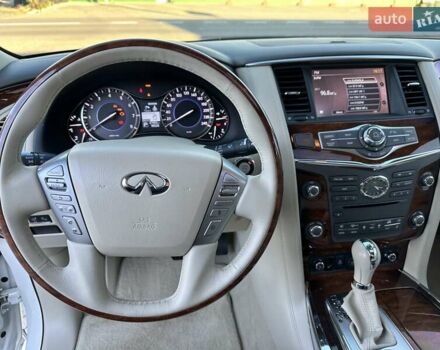 Белый Инфинити QX80, объемом двигателя 5.55 л и пробегом 48 тыс. км за 29900 $, фото 22 на Automoto.ua
