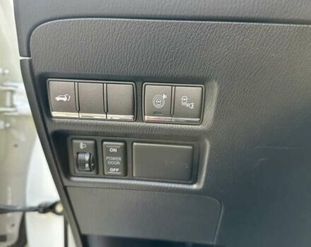 Белый Инфинити QX80, объемом двигателя 5.55 л и пробегом 44 тыс. км за 33000 $, фото 20 на Automoto.ua