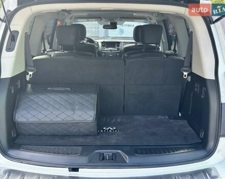 Белый Инфинити QX80, объемом двигателя 5.55 л и пробегом 44 тыс. км за 33000 $, фото 6 на Automoto.ua
