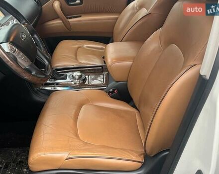 Белый Инфинити QX80, объемом двигателя 5.6 л и пробегом 172 тыс. км за 22990 $, фото 18 на Automoto.ua