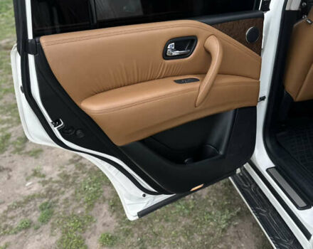 Білий Інфініті QX80, об'ємом двигуна 5.55 л та пробігом 175 тис. км за 26500 $, фото 20 на Automoto.ua