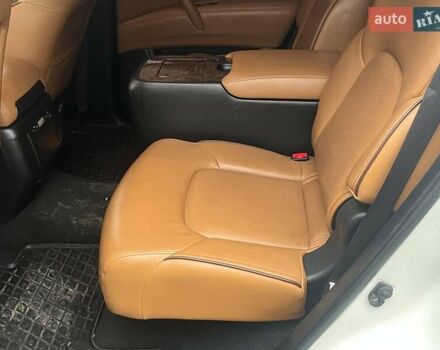 Белый Инфинити QX80, объемом двигателя 5.6 л и пробегом 172 тыс. км за 22990 $, фото 28 на Automoto.ua