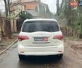 Белый Инфинити QX80, объемом двигателя 5.6 л и пробегом 172 тыс. км за 22990 $, фото 8 на Automoto.ua