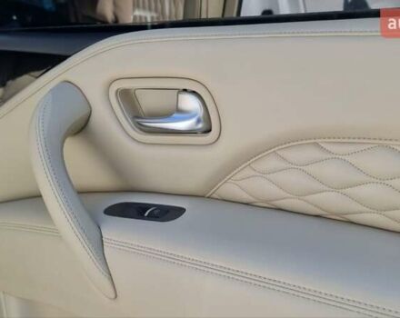 Белый Инфинити QX80, объемом двигателя 5.6 л и пробегом 75 тыс. км за 44000 $, фото 22 на Automoto.ua