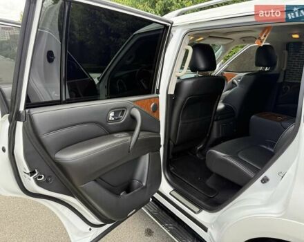 Білий Інфініті QX80, об'ємом двигуна 5.55 л та пробігом 117 тис. км за 30999 $, фото 37 на Automoto.ua