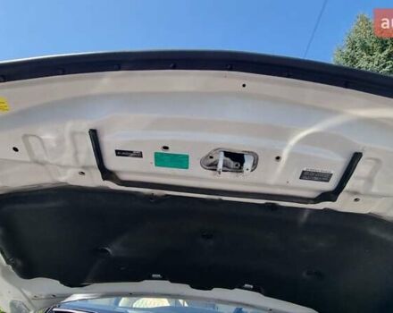 Белый Инфинити QX80, объемом двигателя 5.6 л и пробегом 75 тыс. км за 44000 $, фото 32 на Automoto.ua