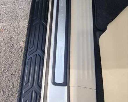 Белый Инфинити QX80, объемом двигателя 5.6 л и пробегом 75 тыс. км за 44000 $, фото 30 на Automoto.ua