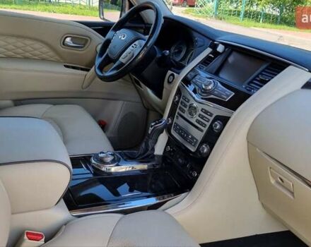Белый Инфинити QX80, объемом двигателя 5.6 л и пробегом 75 тыс. км за 44000 $, фото 3 на Automoto.ua