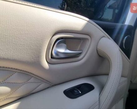 Белый Инфинити QX80, объемом двигателя 5.6 л и пробегом 75 тыс. км за 44000 $, фото 15 на Automoto.ua