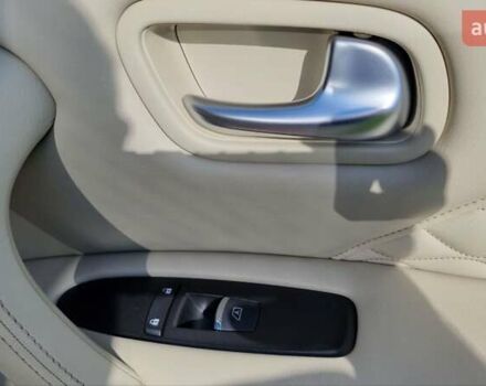 Белый Инфинити QX80, объемом двигателя 5.6 л и пробегом 75 тыс. км за 44000 $, фото 28 на Automoto.ua