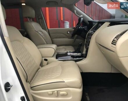 Білий Інфініті QX80, об'ємом двигуна 5.55 л та пробігом 112 тис. км за 41990 $, фото 10 на Automoto.ua