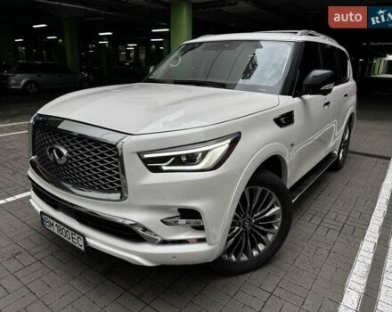 Белый Инфинити QX80, объемом двигателя 5.55 л и пробегом 57 тыс. км за 44000 $, фото 1 на Automoto.ua