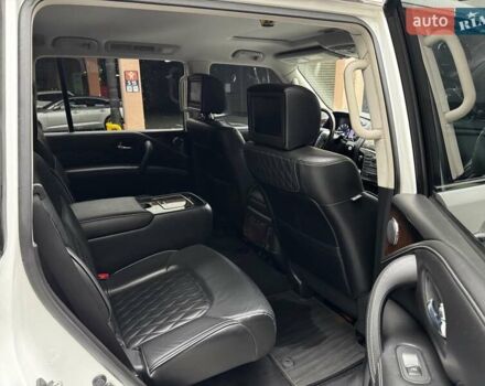 Белый Инфинити QX80, объемом двигателя 5.55 л и пробегом 57 тыс. км за 44000 $, фото 21 на Automoto.ua