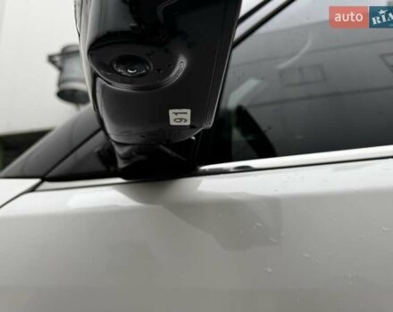 Белый Инфинити QX80, объемом двигателя 5.55 л и пробегом 57 тыс. км за 44000 $, фото 24 на Automoto.ua