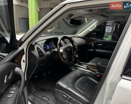 Белый Инфинити QX80, объемом двигателя 5.55 л и пробегом 57 тыс. км за 44000 $, фото 16 на Automoto.ua