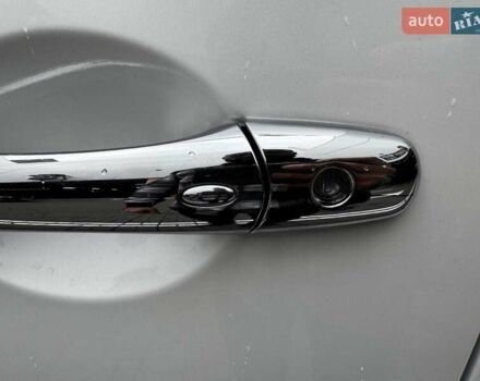 Белый Инфинити QX80, объемом двигателя 5.55 л и пробегом 57 тыс. км за 44000 $, фото 23 на Automoto.ua