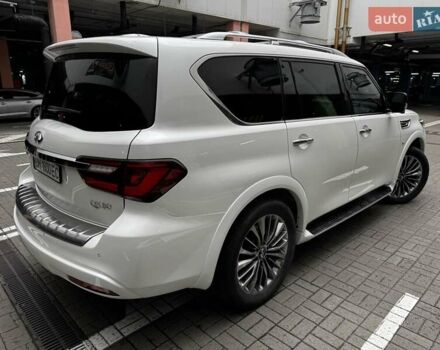 Белый Инфинити QX80, объемом двигателя 5.55 л и пробегом 57 тыс. км за 44000 $, фото 3 на Automoto.ua
