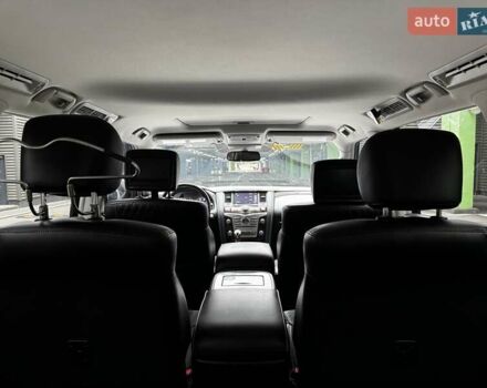 Белый Инфинити QX80, объемом двигателя 5.55 л и пробегом 57 тыс. км за 44000 $, фото 20 на Automoto.ua