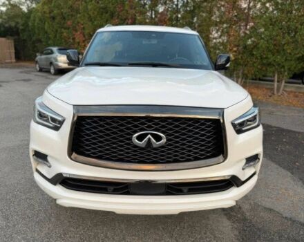 Белый Инфинити QX80, объемом двигателя 5.6 л и пробегом 42 тыс. км за 15000 $, фото 1 на Automoto.ua