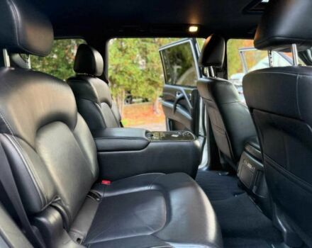Белый Инфинити QX80, объемом двигателя 5.6 л и пробегом 42 тыс. км за 15000 $, фото 12 на Automoto.ua