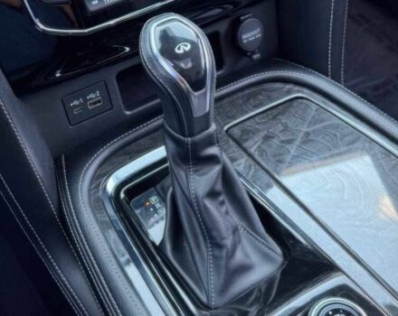 Білий Інфініті QX80, об'ємом двигуна 5.6 л та пробігом 45 тис. км за 15000 $, фото 19 на Automoto.ua