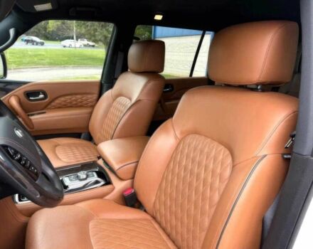 Білий Інфініті QX80, об'ємом двигуна 5.6 л та пробігом 25 тис. км за 39000 $, фото 8 на Automoto.ua