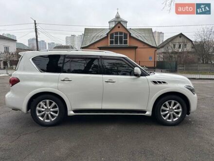 Белый Инфинити QX80, объемом двигателя 5.6 л и пробегом 202 тыс. км за 18800 $, фото 1 на Automoto.ua