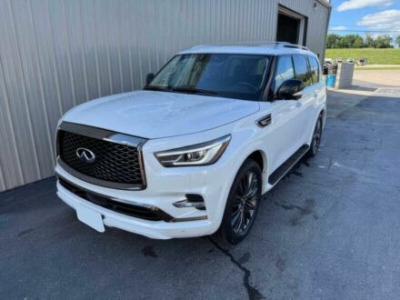 Инфинити QX80 2021 в Львове на Automoto.ua Белый Инфинити QX80, объемом двигателя 5.6 л и пробегом 30 тыс. км за 15000 $, фото 1 на Automoto.ua