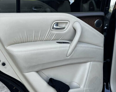 Черный Инфинити QX80, объемом двигателя 5.55 л и пробегом 298 тыс. км за 20700 $, фото 16 на Automoto.ua