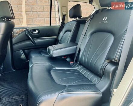 Черный Инфинити QX80, объемом двигателя 5.55 л и пробегом 165 тыс. км за 22000 $, фото 14 на Automoto.ua