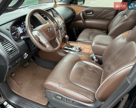 Чорний Інфініті QX80, об'ємом двигуна 5.55 л та пробігом 158 тис. км за 24500 $, фото 48 на Automoto.ua
