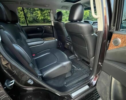 Черный Инфинити QX80, объемом двигателя 5.6 л и пробегом 74 тыс. км за 13000 $, фото 10 на Automoto.ua