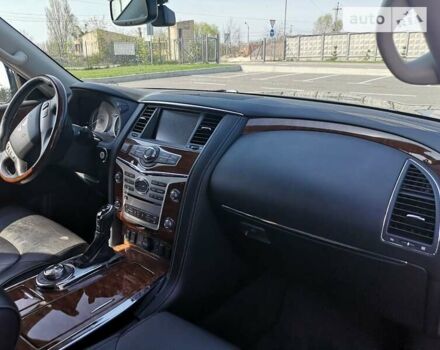 Чорний Інфініті QX80, об'ємом двигуна 5.55 л та пробігом 95 тис. км за 37900 $, фото 1 на Automoto.ua