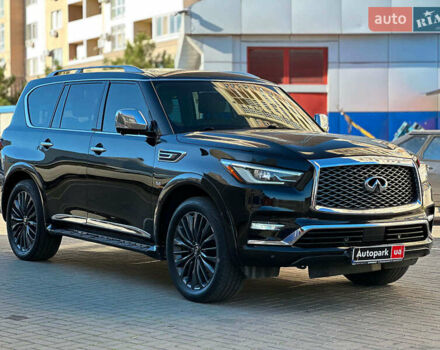 Черный Инфинити QX80, объемом двигателя 5.6 л и пробегом 95 тыс. км за 34490 $, фото 2 на Automoto.ua