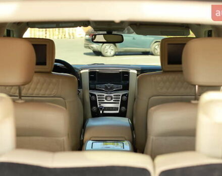 Черный Инфинити QX80, объемом двигателя 5.55 л и пробегом 95 тыс. км за 35000 $, фото 9 на Automoto.ua