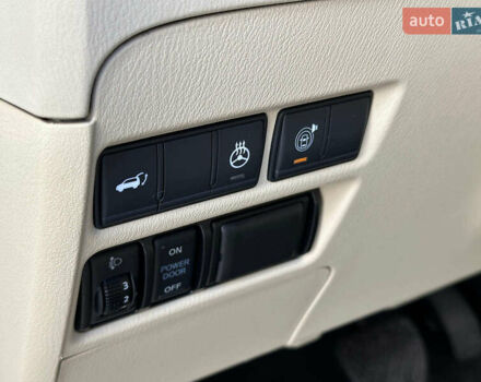 Черный Инфинити QX80, объемом двигателя 5.6 л и пробегом 95 тыс. км за 34490 $, фото 16 на Automoto.ua