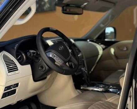 Черный Инфинити QX80, объемом двигателя 5.55 л и пробегом 95 тыс. км за 35000 $, фото 3 на Automoto.ua