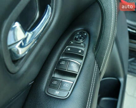 Черный Инфинити QX80, объемом двигателя 5.55 л и пробегом 32 тыс. км за 41500 $, фото 21 на Automoto.ua