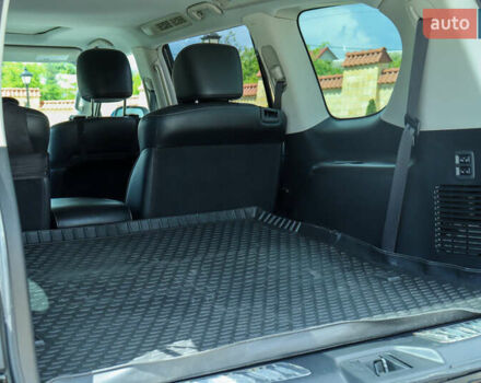 Черный Инфинити QX80, объемом двигателя 5.55 л и пробегом 32 тыс. км за 41500 $, фото 40 на Automoto.ua