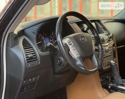 Чорний Інфініті QX80, об'ємом двигуна 5.6 л та пробігом 43 тис. км за 58000 $, фото 8 на Automoto.ua