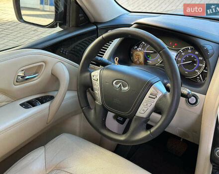 Черный Инфинити QX80, объемом двигателя 5.6 л и пробегом 95 тыс. км за 34490 $, фото 31 на Automoto.ua