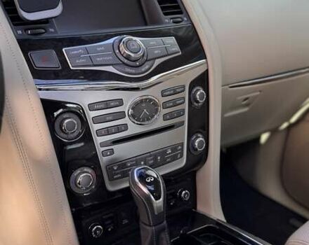 Черный Инфинити QX80, объемом двигателя 5.55 л и пробегом 95 тыс. км за 35000 $, фото 4 на Automoto.ua