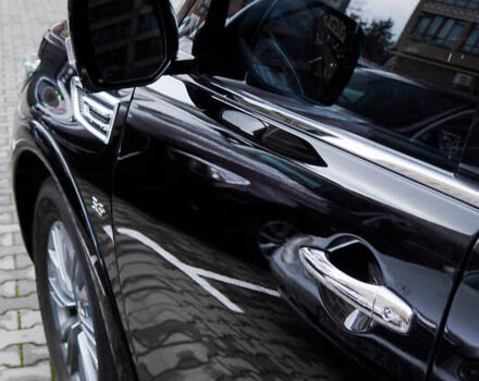 Черный Инфинити QX80, объемом двигателя 5.55 л и пробегом 15 тыс. км за 45000 $, фото 15 на Automoto.ua