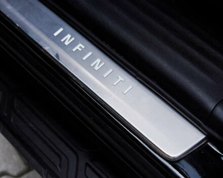 Черный Инфинити QX80, объемом двигателя 5.55 л и пробегом 15 тыс. км за 45000 $, фото 12 на Automoto.ua