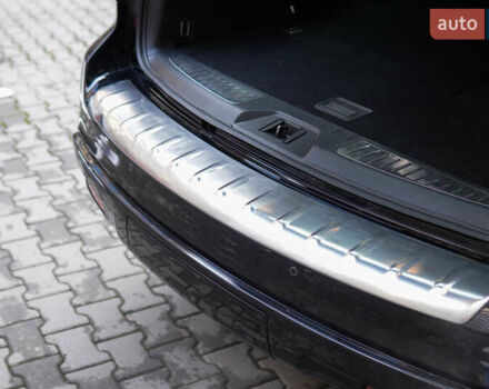 Черный Инфинити QX80, объемом двигателя 5.55 л и пробегом 15 тыс. км за 45000 $, фото 48 на Automoto.ua