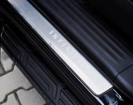 Черный Инфинити QX80, объемом двигателя 5.55 л и пробегом 15 тыс. км за 45000 $, фото 10 на Automoto.ua